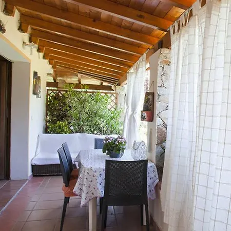 Lucia Holiday home
